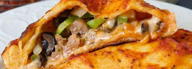 Calzone con salsiccia