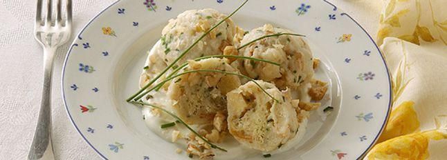 Canederli in salsa di formaggio e noci