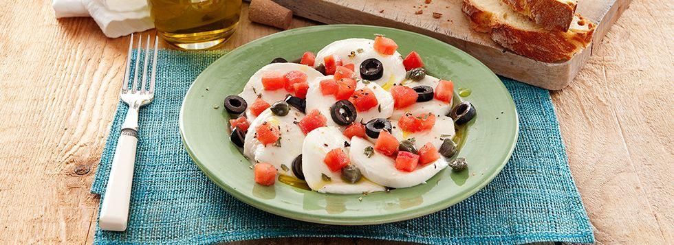 Caprese alle olive nere