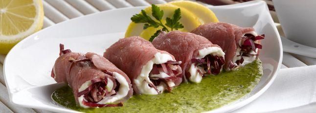 Involtini di carpaccio su pesto di spinacini freschi