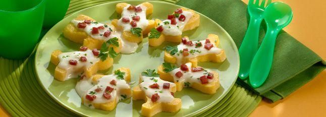 Formine di polenta, formaggino e speck