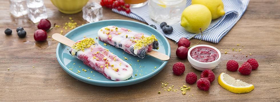 Ghiaccioli di yogurt, ricotta e frutta