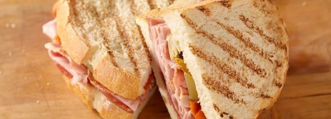 Toast formaggio e salame