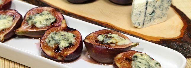 Crostini con formaggi, fichi e balsamico