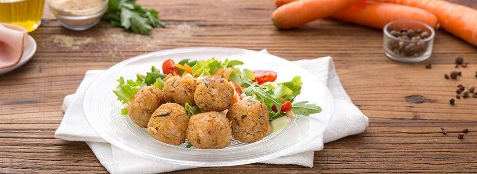 Bocconcini di tacchino piccanti con insalata fresca