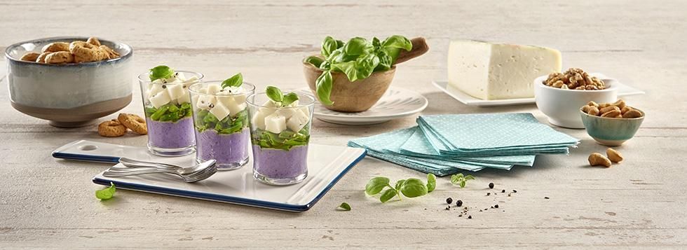 Bicchierino con spuma patate, fagiolini, pesto di Prà e Bel Paese