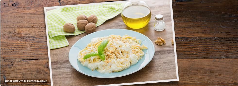 Linguine con ricotta e noci