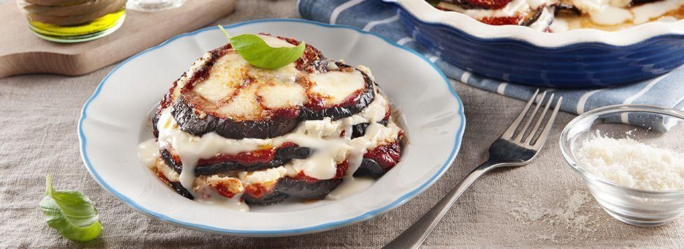 Parmigiana di melanzane con ricotta e mozzarella