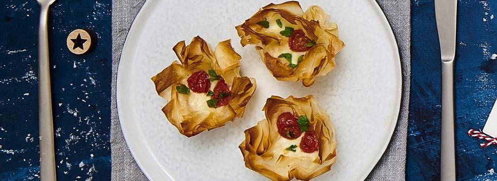Cestino di pasta fillo con mozzarella e pomodori confit