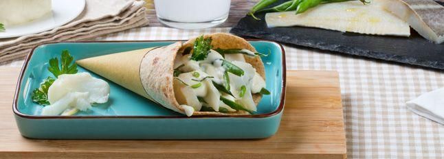 Piadina con merluzzo al vapore, fagiolini e prezzemolo fritto