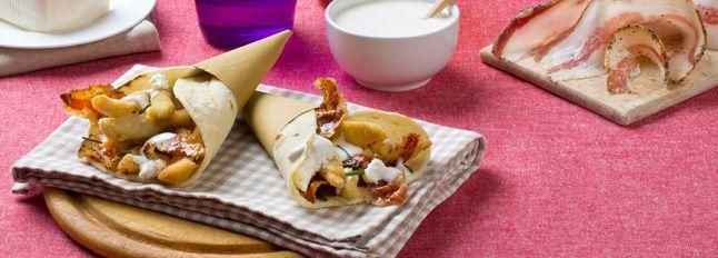Piadina con pollo dorato e guanciale croccante