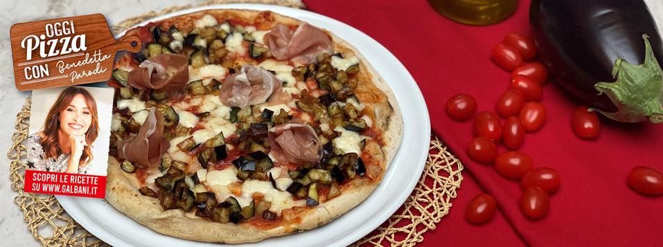 Pizza alla parmigiana con crudo
