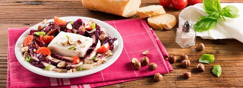 FORMAGGIO FRESCO SPALMABILE CON RADICCHIO ROSSO E NOCCIOLE