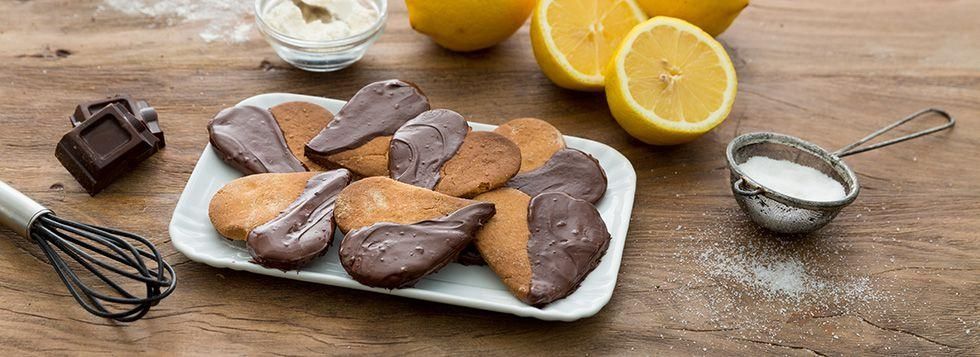 Biscotti di pasta frolla e cioccolato