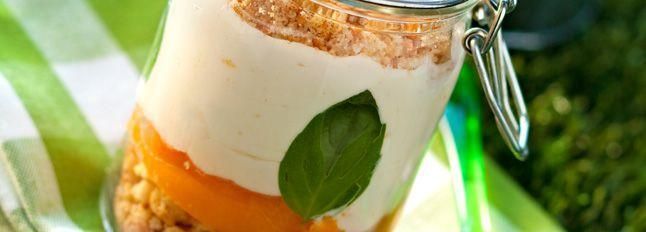 Tiramisù pesche e basilico