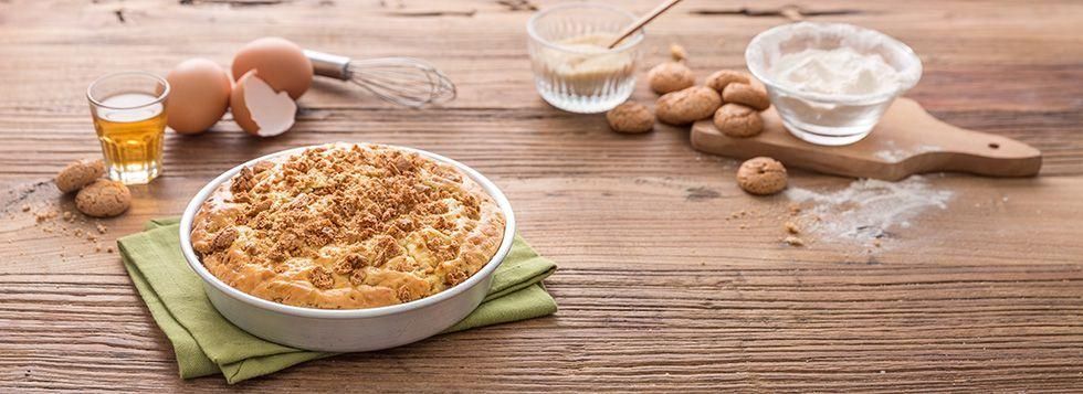 Torta con gli amaretti
