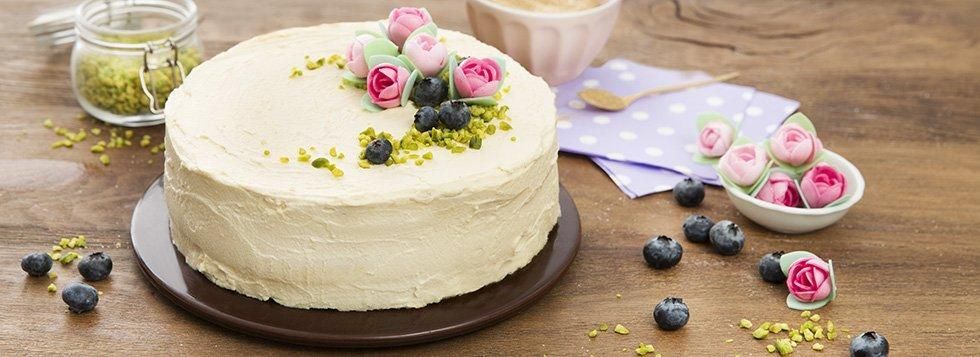 Torta di primavera con frosting al dulce de leche