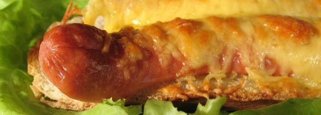 Wurstel con Galbanino e Pancetta