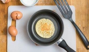 cuocere i pancake in padella cuocere i pancake in padella