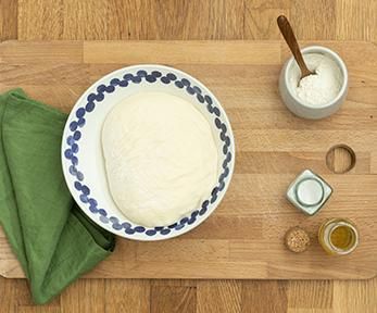 Pizza con olive nere Pizza con olive nere