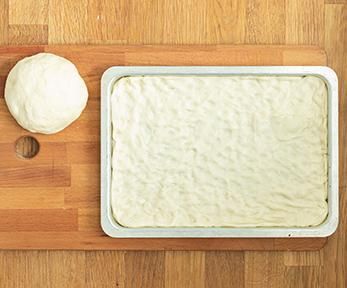 Focaccia di Recco con Certosa Focaccia di Recco con Certosa