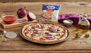 Pizza con cipolle rosse e tonno - Step 5 Pizza con cipolle rosse e tonno - Step 5