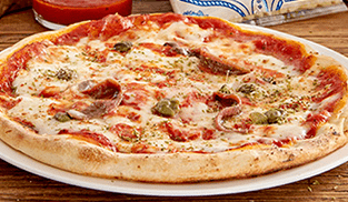 Pizza siciliana con acciughe e capperi preparazione 4 Pizza siciliana con acciughe e capperi preparazione 4