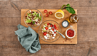 Mettete tutti questi ingredienti in un’insalatiera e condite Mettete tutti questi ingredienti in un’insalatiera e condite