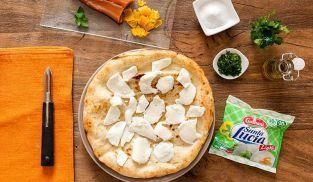 Tonda con Mozzarella la Leggera e bottarga di muggine