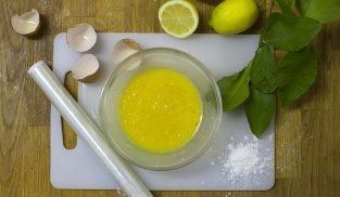 coprire il contenitore con la pellicola coprire il contenitore con la pellicola