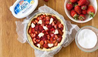 aggiungere le fragole tagliate aggiungere le fragole tagliate