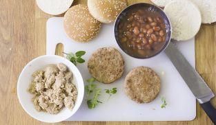 DRAGHI BURGER (vegburger di fagioli rossi e galbanino) DRAGHI BURGER (vegburger di fagioli rossi e galbanino)