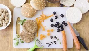 DRAGHI BURGER (vegburger di fagioli rossi e galbanino) DRAGHI BURGER (vegburger di fagioli rossi e galbanino)