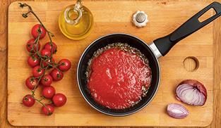 aggiungete la passata di pomodoro aggiungete la passata di pomodoro