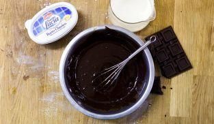 sciogliere il cioccolato con la panna sciogliere il cioccolato con la panna