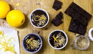 disporre la ganache nelle coppette disporre la ganache nelle coppette