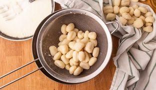 scolare gli gnocchi