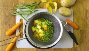 sbollentare in acqua con aceto bianco le verdure sbollentare in acqua con aceto bianco le verdure