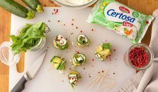formare gli involtini di zucchine formare gli involtini di zucchine