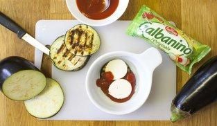 creare strati di melanzane e galbanino