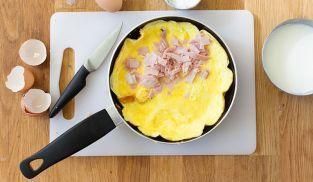 farcire l'omelette con il prosciutto farcire l'omelette con il prosciutto