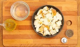 mettete in una teglia il pane bagnato