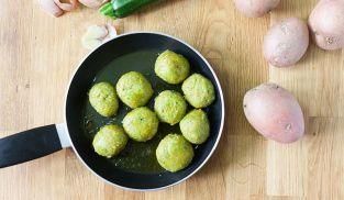 cuocere le polpette di verdure in padella cuocere le polpette di verdure in padella