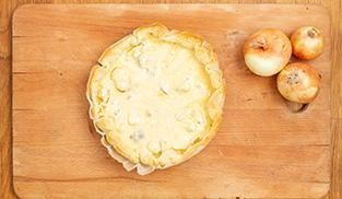 Quiche con cipolla e Gorgonzola DOP step 8 Quiche con cipolla e Gorgonzola DOP step 8