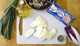 tagliare a fettine sottili la mozzarella tagliare a fettine sottili la mozzarella