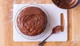 torta al cioccolato con glassa torta al cioccolato con glassa