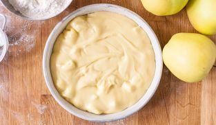 versare il composto in una teglia versare il composto in una teglia