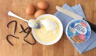 unire alla crema il mascarpone e l'essenza di vaniglia unire alla crema il mascarpone e l'essenza di vaniglia