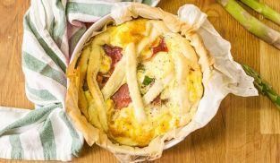 servire la torta salata di asparagi servire la torta salata di asparagi