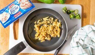 cuocere la cipolla con il ripieno di zucchine cuocere la cipolla con il ripieno di zucchine